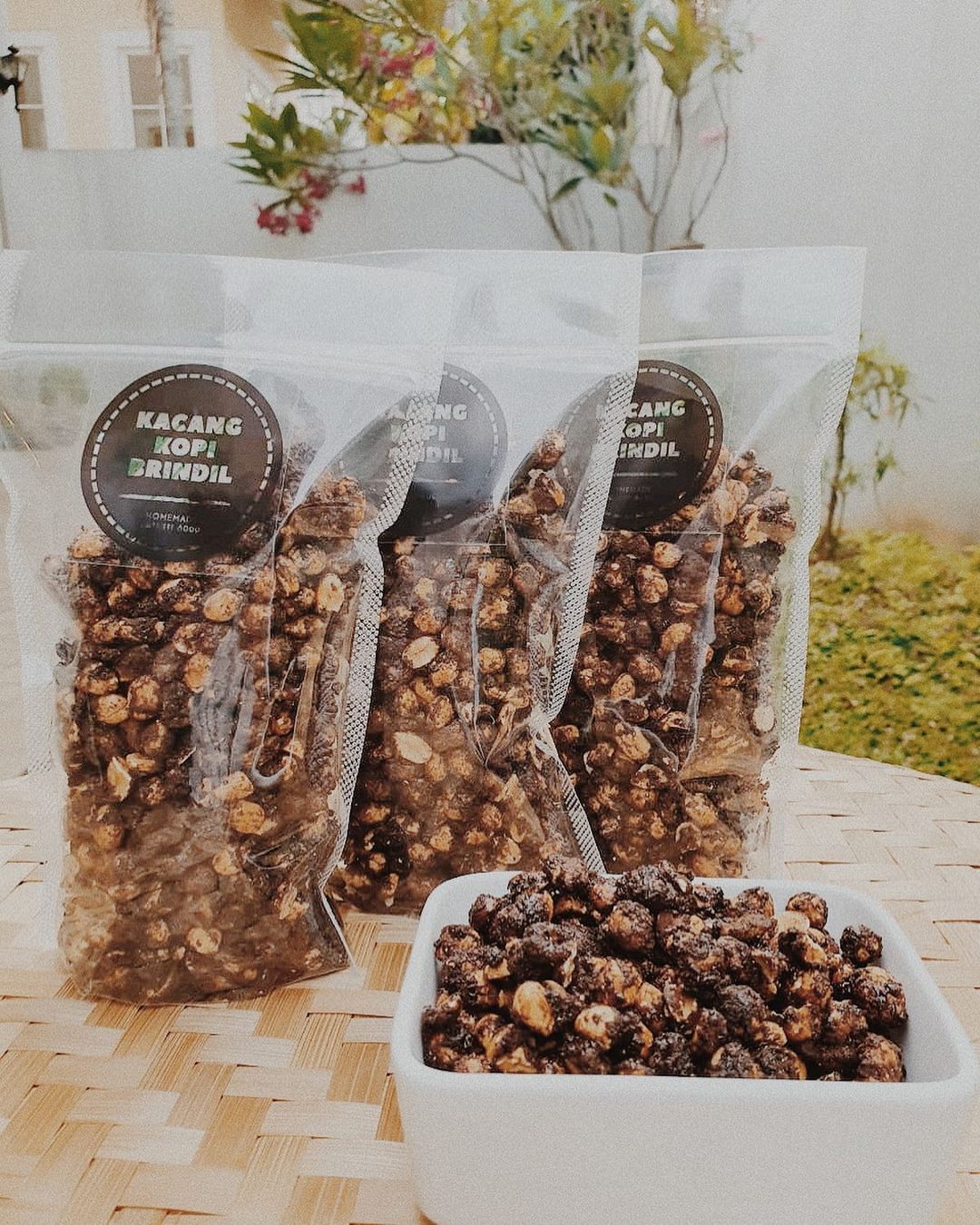 Nikmatnya Kacang Kopi Brindil, Camilan Nostalgia Terinspirasi Kacang Gula