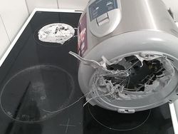 Potret Kocak Orang Tua Gaptek, iPad Dikira Talenan