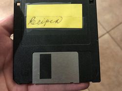 Potret Kocak Orang Tua Gaptek, iPad Dikira Talenan