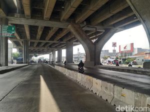 Pembatas Jl Cilincing Rawan Celaka: Rambu Dipasang, Lampu Masih Ditunggu