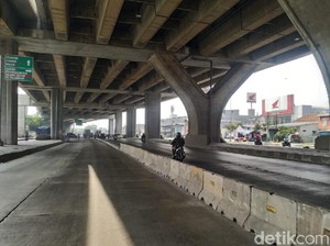 Pembatas Jl Cilincing Rawan Celaka: Rambu Dipasang, Lampu Masih Ditunggu