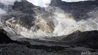 Kini mayoritas saham PT Freeport Indonesia (PTFI) telah berhasil dikuasai di era Presiden Joko Widodo (Jokowi). Setidaknya, butuh waktu 3,5 tahun untuk merebut kembali 51% saham PTFI ke pangkuan Ibu Pertiwi.