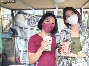 Beli Boba Rp 10 Ribu Bisa Ketemu Penjual Cantik Ini!