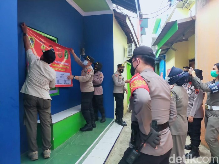 Penutupan lokalisasi di Pati, Jumat (20/8/2021).