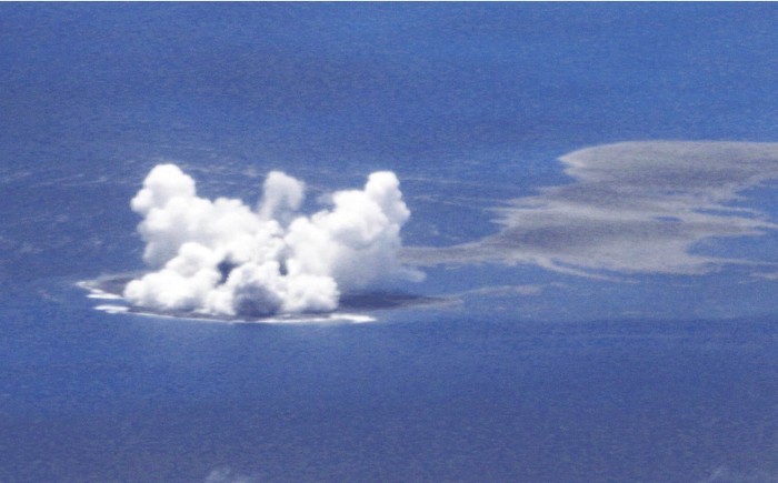 Pulau bulan sabit di Jepang