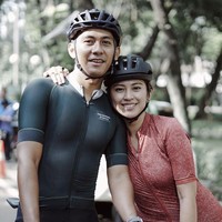 Tua sehat bahagia bareng aamiin! Abis makin kesini apa lg ya yg dipikirin selain gimana supaya lebih sehat, tua bahagia sama suami dan anak2?, tulisnya selagi mengunggah foto ini.Foto: Instagram @tynakannamirdad