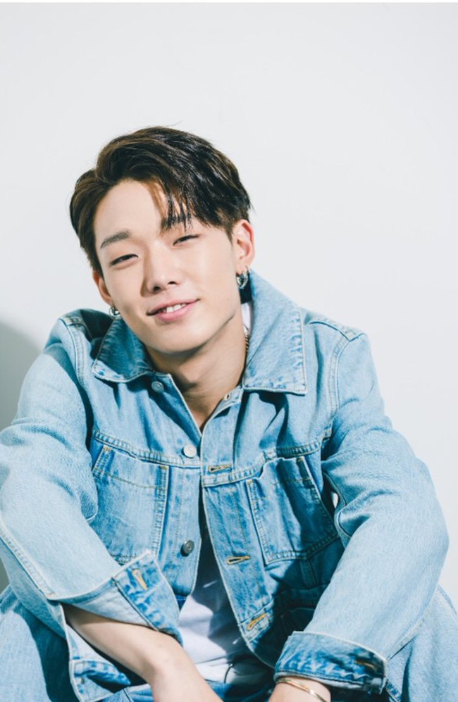 Ayah satu anak, Bobby iKON akan pulang pada tanggal 3 Desember 2025. Sebelumnya rapper grup KPop iKON itu bertugas sebagai tentara Angkatan Darat. Foto: dok. YG Entertainment
