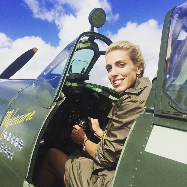 Dalam unggahan Instagram terbarunya, Clarissa pun mengungkap pengalamannya meliput konflik di Afghanistan. Diakui wanita yang sebelumnya sudah sering meliput soal Taliban itu bahwa ia tidak menyangka Taliban akan benar-benar mengambil alih ibu kota. Foto: Instagram @clarissawardcnn