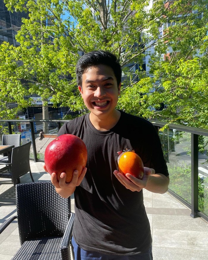 Doyan Buah, Jerome Polin Pernah Makan Anggur Termahal di Dunia Doyan Buah, Jerome Polin Pernah Makan Anggur Termahal di Dunia