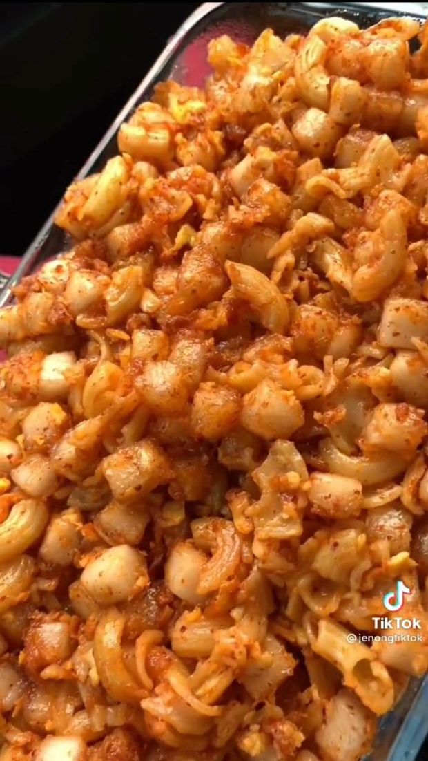 Viral! 4 Makanan Kaki Lima Ini Dibuat Ukuran Jumbo