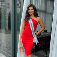 Ayah Jihane Almira berasal dari Lebanon sementara sang ibu asli Indonesia. Perpaduan darah Timur Tengah dan Indonesia membuat Jihane Almira memiliki kecantikan khas yang unik.  Foto: Dok. Instagram @officialputeriindonesia