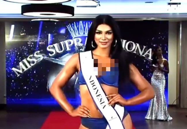 Ini adalah momen Jihane Almira mengikuti preliminary competition di ajang Miss Supranational 2021. Selain memakai swimsuit atau baju renang, Jihane juga berlenggak-lenggok dengan gaun malam. Foto: Dok. Instagram @officialputeriindonesia