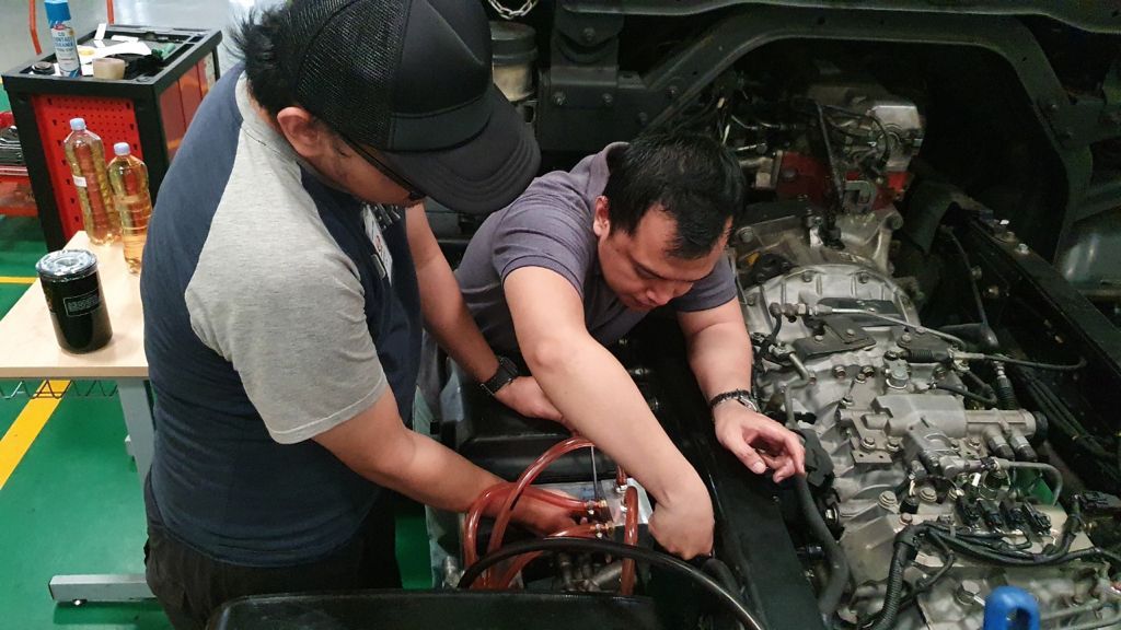 Mahasiswa Mercu Buana Bikin Alat Pemantau Filter Solar