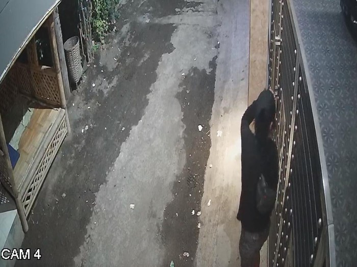 Sembilan rumah di Probolinggo dimasuki maling dalam semalam. Satu motor warga raib.