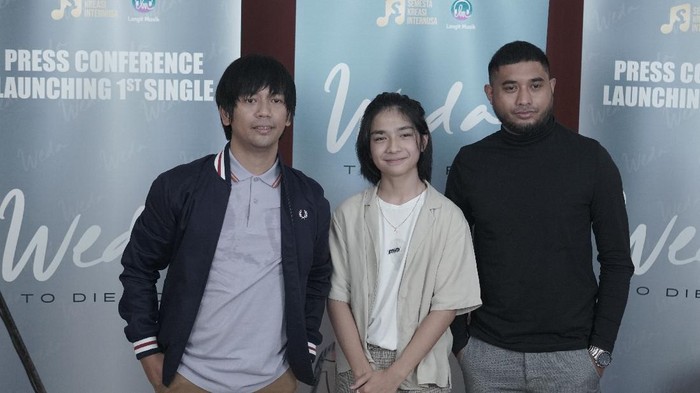 Rian DMASIV, Weda Nanda dan Rayen Pono