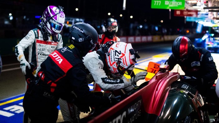 Sean Gelael di sesi latihan bebas 24 Hours of Le Mans bareng Jota #28