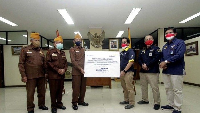 Apresiasi untuk Veteran di Hari Kemerdekaan Di Hari Kemerdekaan ini, para veteran yang tergabung Legiun Veteran Republik Indonesia (LVRI) mendapat apresiasi. Mereka mendapat bantuan paket sembako.