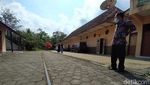 Bekas Stasiun Kereta Api Jadi Gedung Sekolah, Masih Ada Bekas Rel Lho