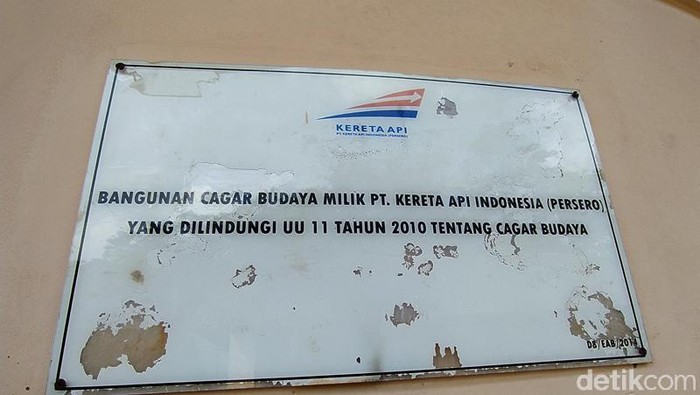 Bekas bangunan Stasiun Kereta Api (KA) Grabag Merbabu di Grabag, Kabupaten Magelang, Jawa Tengah dimanfaatkan untuk SMP Ma’arif Grabag.