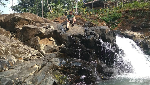 Curug Leuwi Bumi Setetes Keindahan Surga di Tanah Jawara