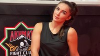 Bahkan sosok berjuluk Pantera itu menegaskan bakal menolak mentah-mentah jika ada yang memberikan tawaran untuk sesi foto seksi dengan buka-bukaan. (Foto: dok. Instagram @pantera_57_)
