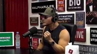 Metode OCD yang diperkenalkan oleh Deddy Corbuzier ini serupa dengan puasa yang dijalankan dalam Islam. Metode diet ini juga dianggap lebih ringan dibandingkan diet yang lainnya karena pelakunya masih diperbolehkan untuk mengonsumsi makanan kesukaannya. Foto: Instagram/mastercorbuzier