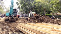 Sekedar diketahui, pipa tersebut dipasang sepanjang 36 KM dari Cikalong ke Badak Singa (Bandung).