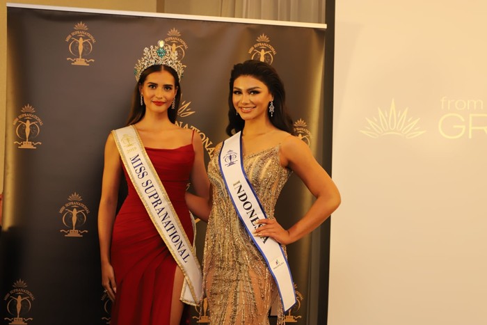 Jihane Almira Mengikuti Kompetisi Miss Supranational Jihane Almira Mengikuti Kompetisi Miss Supranational