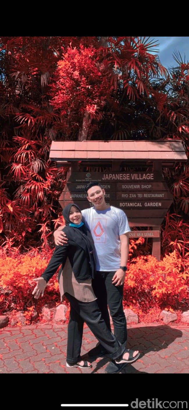 Kami hanyalah seperti seorang anak murid dan guru pada umumnya. Tahun 2018 kami dekat karena Suhana mengajarkan di sekolah dan juga menjadi pelatih traning olahraga, ungkap Akmal melalui pesan Whatsapp kepada Wolipop. Foto: Dok. pribadi Akmal Yusof.