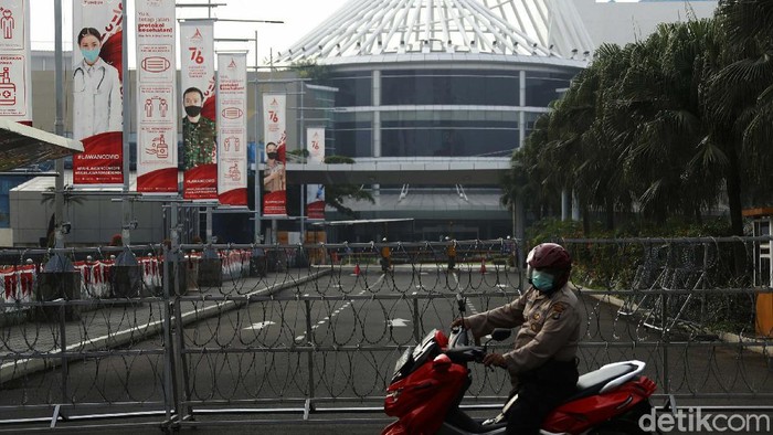 Mal Margo City Tutup Sementara Gegara Lift Jatuh Pusat perbelanjaan Margo City, Depok tutup sementara. Hal ini terkait kasus jatuhnya lift barang yang melukai 11 orang pada Sabtu (21/8/2021) sore.
