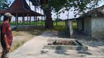 Mengunjungi Makam Sunan Cempo di Persawahan Klaten