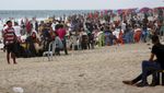 Pantai Gaza Diserbu Warga Palestina