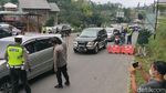 Bandel Sih! Ratusan Kendaraan Wisatawan Diputar Balik di Tawangmangu