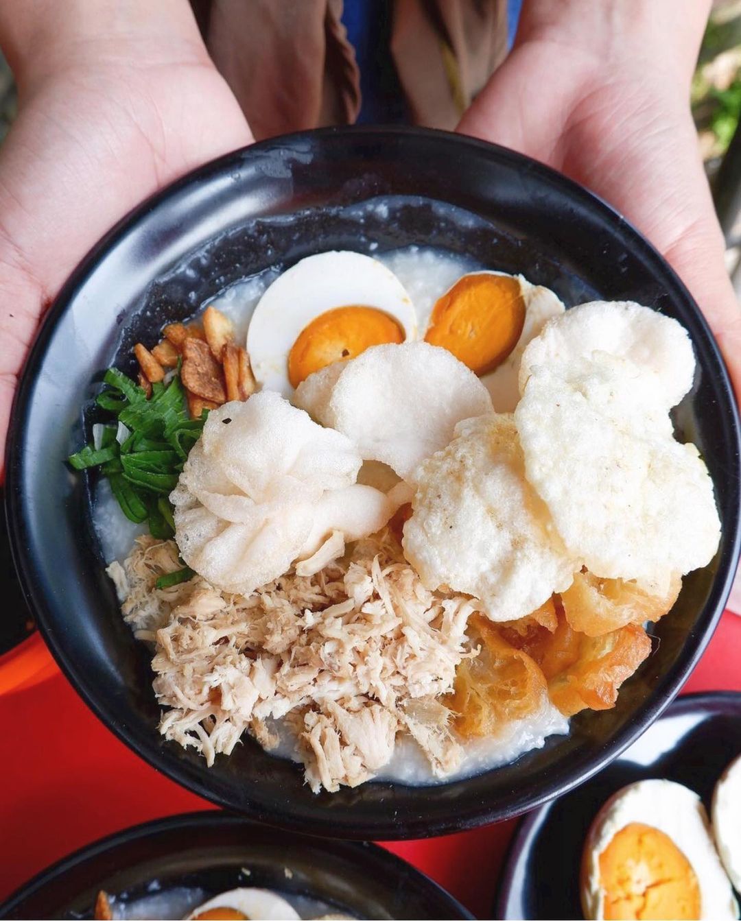 Jarang Tampil di TV, Hudson IMB Kini Jadi Bos Bubur Ayam