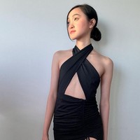 Influencer Instagram dan TikTok itu menyebut dirinya sebagai aktivis body positivity tentang dada rata. . Menurutnya, apapun tipe tubuh harus diterima dengan baik. Foto: dok. Instagram/@clara_dao