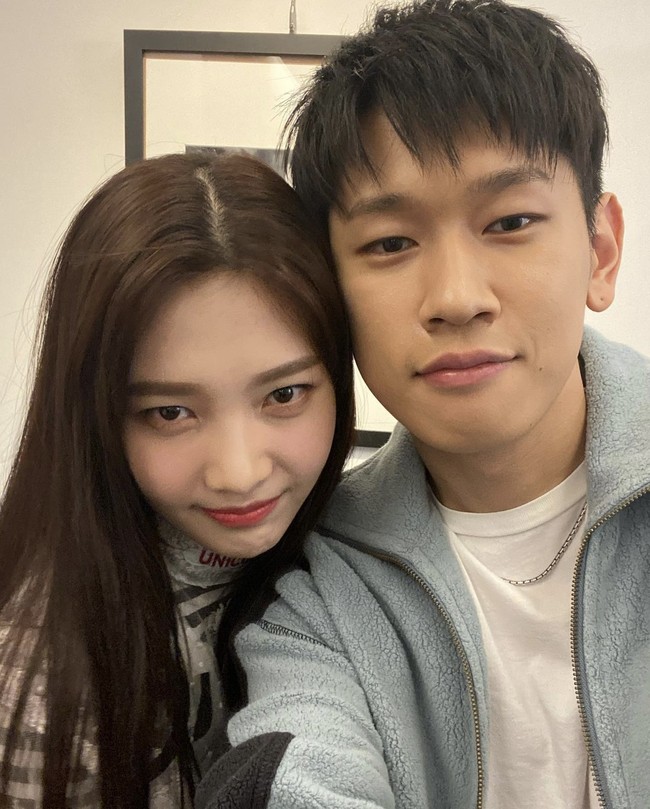 Hubungan asmara Crush dan Joy Red Velvet dilaporkan secara eksklusif oleh Sports Chosun pada Senin (23/8/2021). Keduanya mengembangkan perasaan pada satu sama lain setelah berkolaborasi dalam lagu ‘Mayday’ pada Mei 2020. Foto: dok. Instagram _imyour_joy