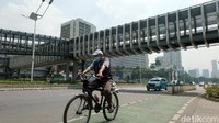 Seperti diketahui, JPO Ratu Plaza menjadi salah satu JPO yang direvitalisasi di era Gubernur DKI Jakarta Anies Baswedan.  