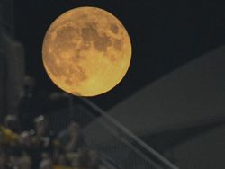 Penampakan Blue Moon di Berbagai Negara