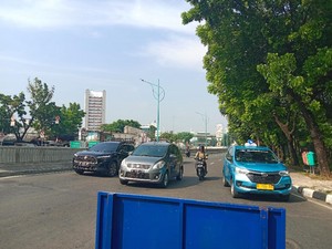 75 Mobil Diputar Balik di Ganjil Genap Jl Gatot Subroto Pagi Ini