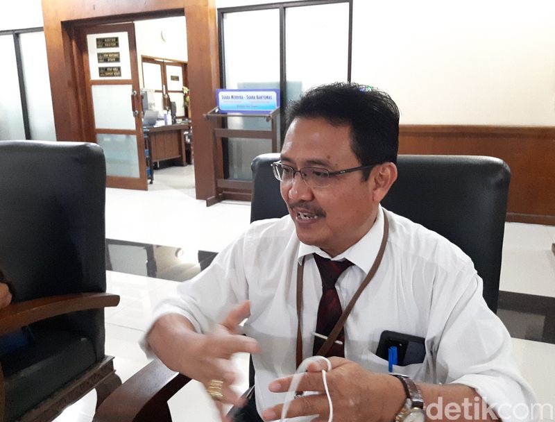 Guru besar hukum pidana Universitas Jenderal Soedirman (Unsoed) Purwokerto, Prof Hibnu Nugroho (Arbi/detikcom)