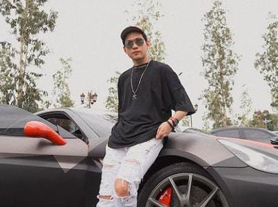 Dituding Menipu Soal Binomo, Intip Potret Indra Kenz dengan Deretan Mobil Mewahnya