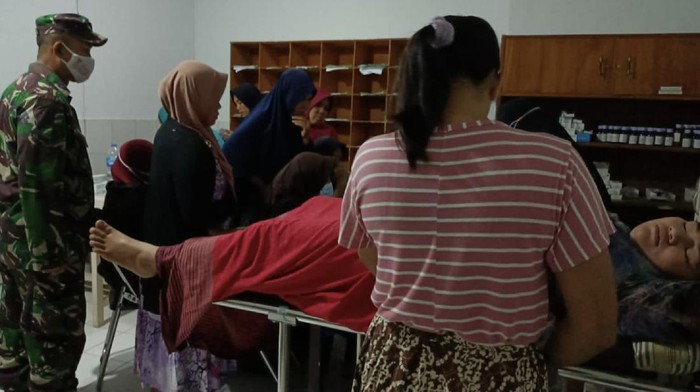 Korban keracunan massal di Sukabumi