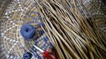 Kreatif! Emak-emak Ini Sulap Gulma Jadi Barang Berharga
