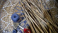 Awalnya Winarsih hanya memproduksi kerajinan hanya buat dirinya. Seiring waktu, produk buatan tangannya mendapat respon positif di masyarakat. 