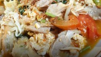 Surganya kuliner Jakarta barat ada di kawasan Tanjung Duren. Tempat ini juga memiliki warung makan mie godog enak bernama Bakmi Jawa Solo Pak Eko. Seporsinya cukup besar dengan topping yang melimpah. Harga seporsinya adalah Rp 20 ribuan. Foto: Google Review/Jessen Sant