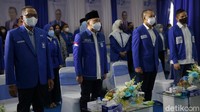 Sejumlah tokoh PAN pun hadir dalam acara HUT ke-23 partai politik berlambang matahari putih tersebut.