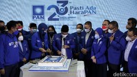 Selain itu, Hadir secara daring memberikan tausiyah Ketua Umum PP Muhammadiyah Prof. Dr. KH. Haedar Nashir, Ketua MPP PAN Hatta Rajasa, dan Tri Sutrisno Bachir.