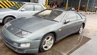 Nissan Fairlady 300ZX ini akan dilelang dengan cara penawaran open bidding di website lelang.go.id. Dalam satu lot, Nissan Fairlady dilelang bersama dengan satu unit skuter Honda Access. Keduanya dilelang dengan nilai limit Rp 8.080.633. Foto: Lelang.go.id
