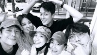 Sebelumnya, kepergian Jang Ki Yong untuk menjalani wajib militer mendapatkan dukungan dari para aktor dan staf drama Now We are Breaking Up. Foto: dok. Instagram lunadelizia