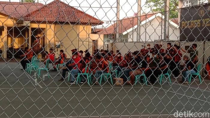 Polisi amankan puluhan oknum anggota Pemuda Pancasila di Kebumen, Senin (23/8/2021).